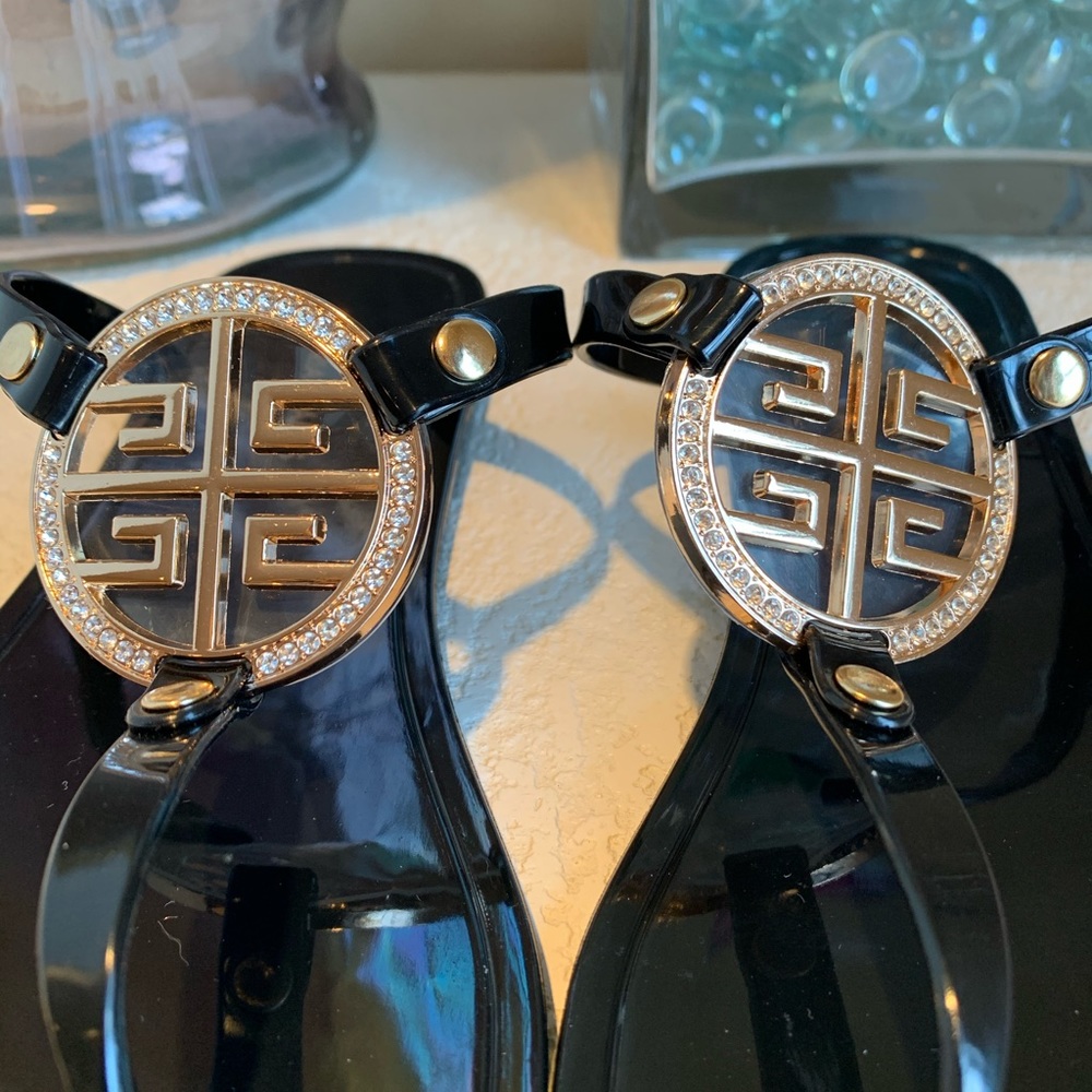 5🌟Rated MARTINI Black w/ Gold & Rhinestone Emblem - Picture 4 of 9
